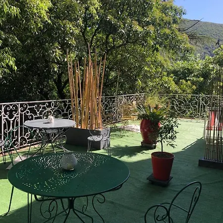 Les Dames De Florent 4* Saint-Florent-sur-Auzonnet