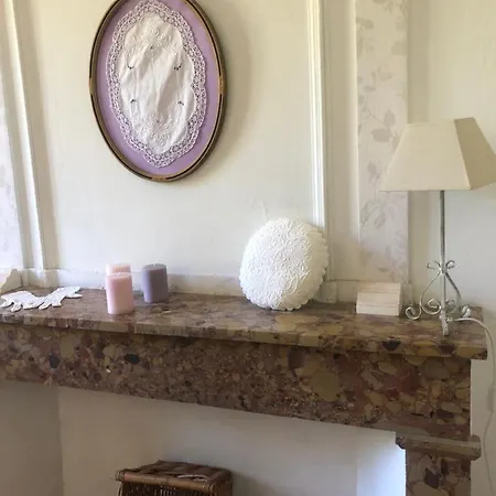 Les Dames De Florent בית הארחה 4*