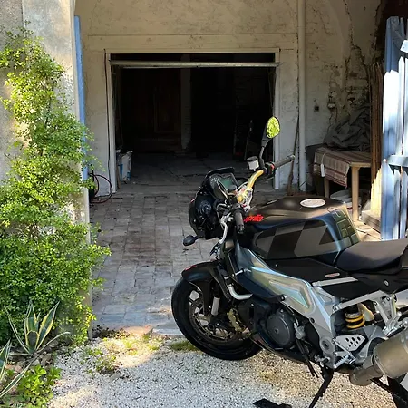 Les Dames De Florent בית הארחה