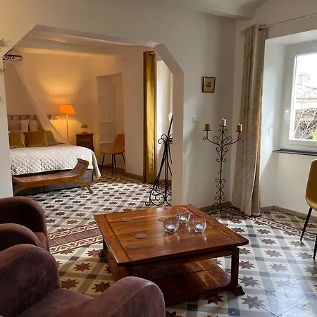 Les Dames De Florent בית הארחה 4*