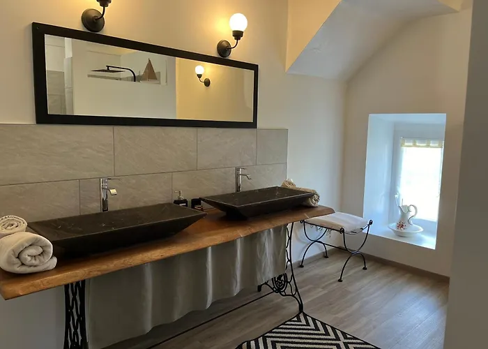 Les Dames De Florent 4* Saint-Florent-sur-Auzonnet